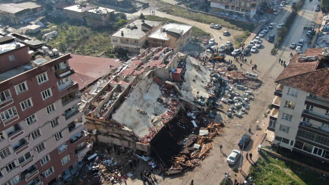 Yüreğimiz yanıyor! Deprem felaketinin yaşandığı Hatay dronla görüntülendi! İşte o fotoğraflar... 48