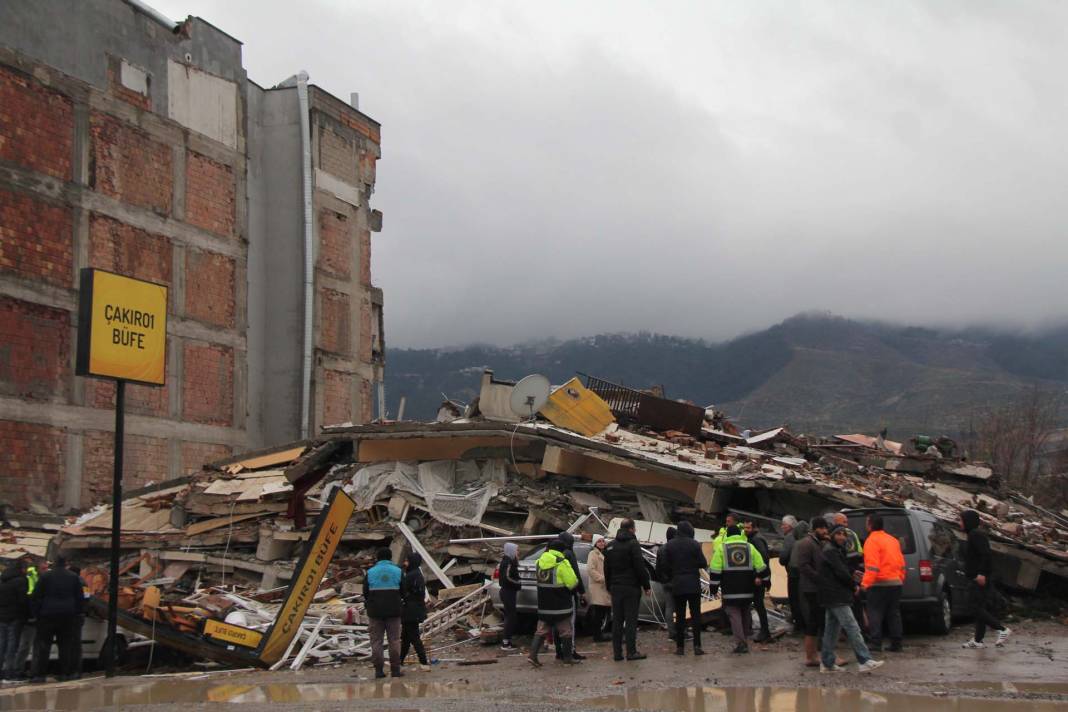 Yüreğimiz yanıyor! Deprem felaketinin yaşandığı Hatay dronla görüntülendi! İşte o fotoğraflar... 7