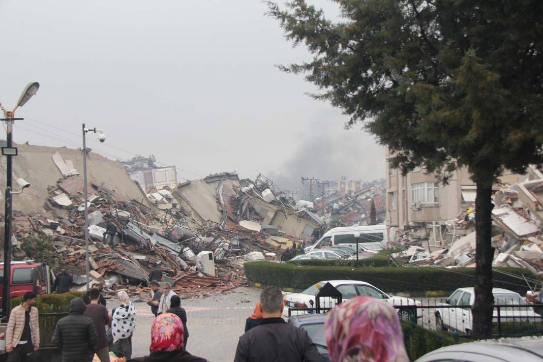 Yüreğimiz yanıyor! Deprem felaketinin yaşandığı Hatay dronla görüntülendi! İşte o fotoğraflar... 8