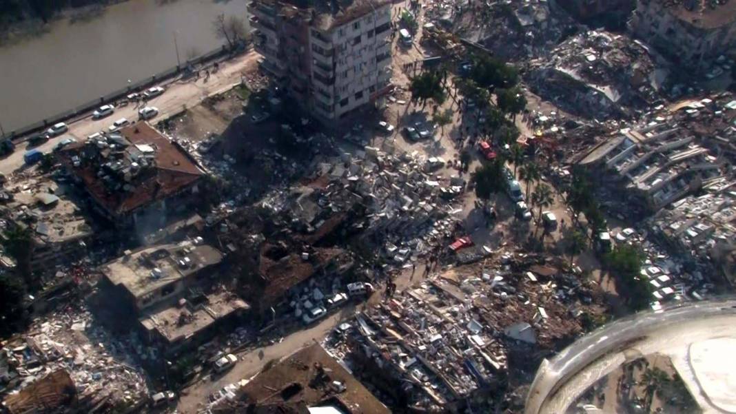 Kahramanmaraş depreminin vurduğu Hatay, havadan İHA ve dronlarla görüntülendi! Yıkımın boyutu yürekleri acıttı 10