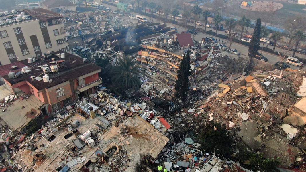 Kahramanmaraş depreminin vurduğu Hatay, havadan İHA ve dronlarla görüntülendi! Yıkımın boyutu yürekleri acıttı 20
