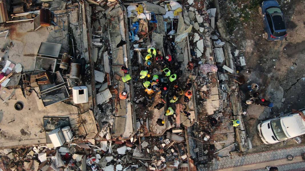 Kahramanmaraş depreminin vurduğu Hatay, havadan İHA ve dronlarla görüntülendi! Yıkımın boyutu yürekleri acıttı 26
