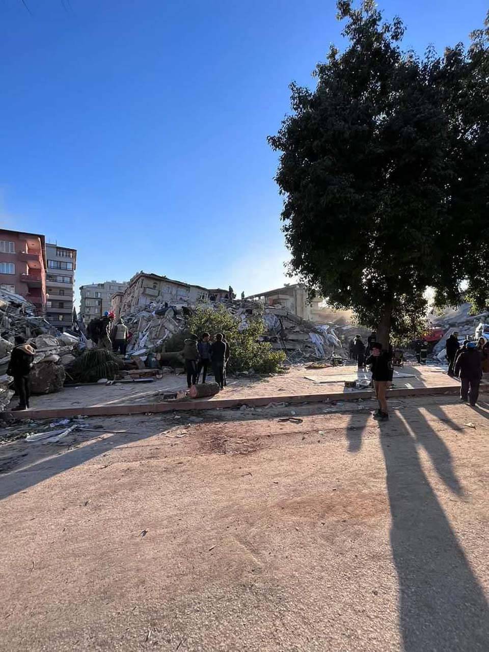 Hatay'dan yeni görüntüler geldi! Parçalanan bisiklet detayı görenlerin yüreğini burktu 7