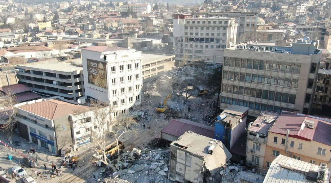 Yıkık bir şehir, yarım kalan hayatlar... Kahramanmaraş'taki son durum havadan görüntülendi 10