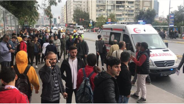 Metro durağında şoke eden intihar! Seferler iptal edildi... 9