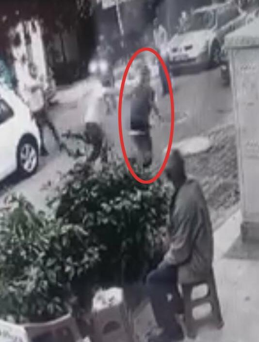 Erkek çocuğuna cinsel taciz! Güvenlik kameralarını izlediler, ortalık karıştı 3