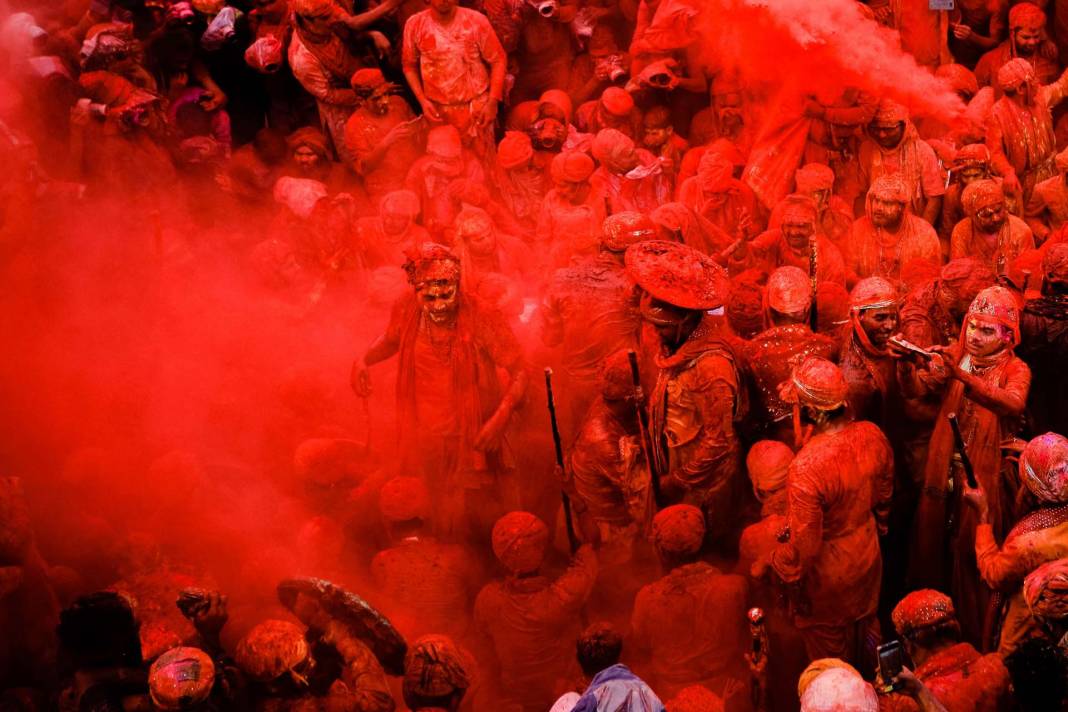 Holi Festivalı Hindistan'da bu yılda renkli görüntülere sahne oldu! Turistler akın etti! 1