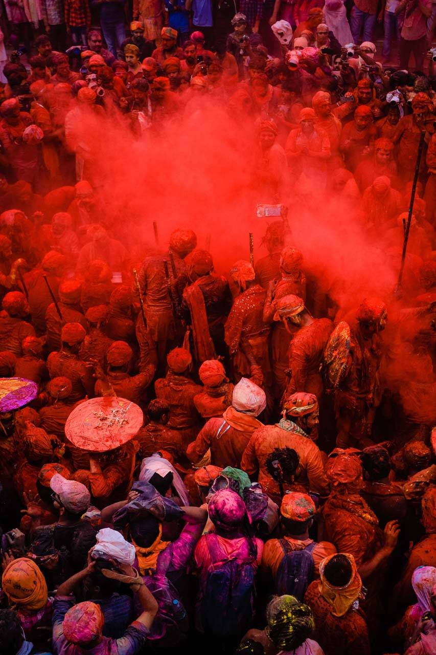 Holi Festivalı Hindistan'da bu yılda renkli görüntülere sahne oldu! Turistler akın etti! 12