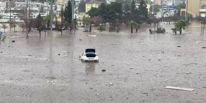 Adıyaman ve Şanlıurfa depremden sonra sel felaketine teslim oldu! İşte bölgeden görüntüler