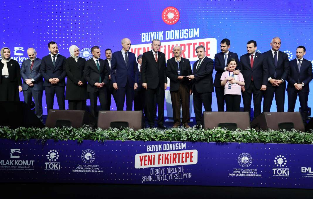 Erdoğan 7'li koalisyonu  Frankeştayn Koalisyonuna benzetti! "7 kişi birbirini idare edemeyenler, 85 milyonu nasıl yönetecek?" dedi! 7