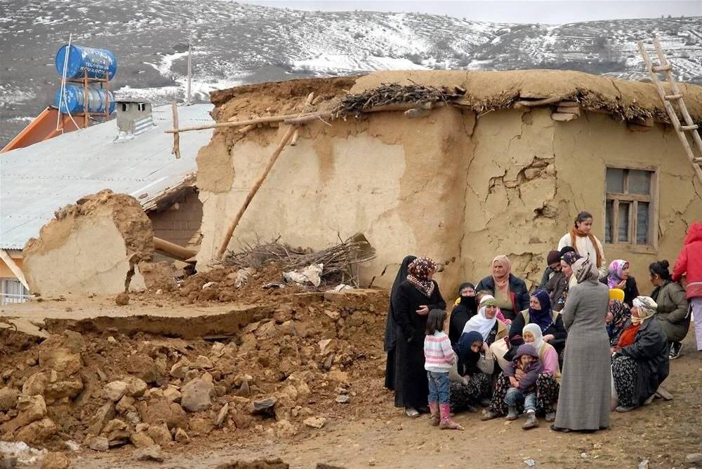 Oyunu Ak parti'ye kullanan depremzede seçmene, zehir zemberek sözler! 5