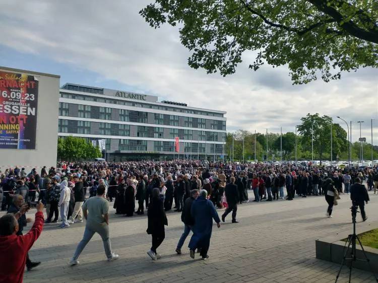 Yurt dışı seçmenler akın akın sandıklara gidiyor! En son oy verme süresi 24 Mayıs 18