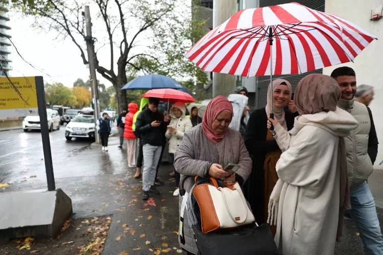 Yurt dışı seçmenler akın akın sandıklara gidiyor! En son oy verme süresi 24 Mayıs 26