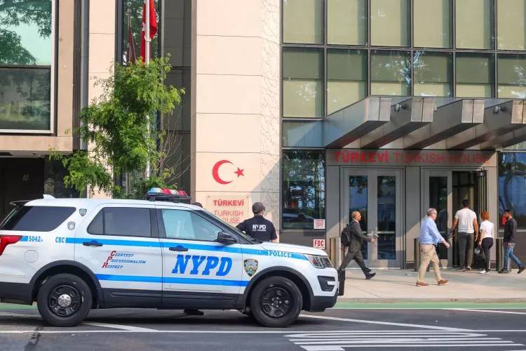 New York'taki Türkevi'ne saldıran kişinin görüntüleri 5