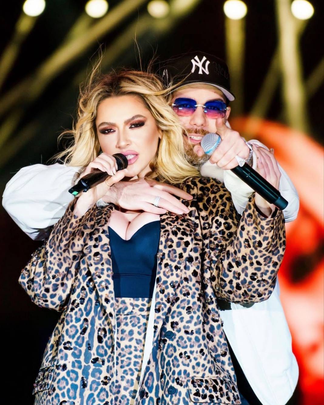 Sahneyi beraber salladılar! Hadise ve Murda sevgili mi? 8