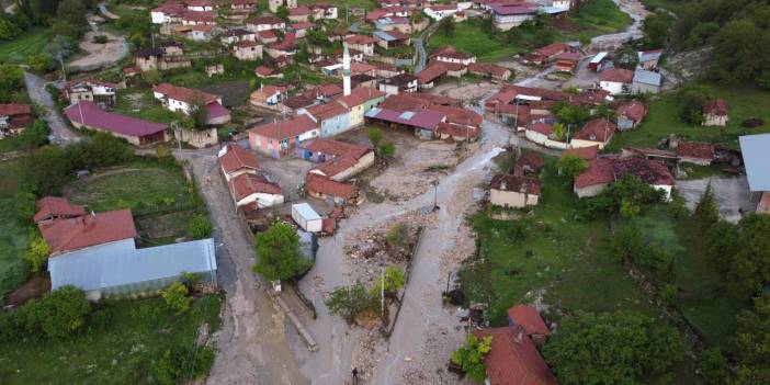 Eskişehir sele teslim oldu vatandaşlar zor anlar yaşadı , İşte o görüntüler