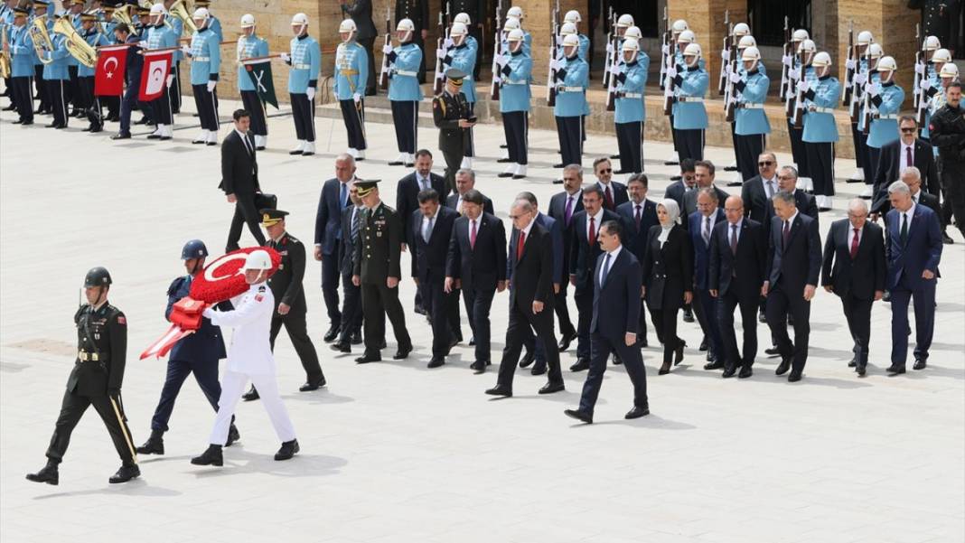 Yeni kabine ilk kez bir araya geldi 5