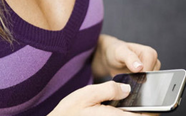 Hayatını kaybeden babasına yıllarca mesaj attı, gelen mesajla şoka girdi 1