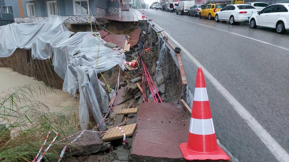 Samsun kuvvetli sağanak yağışı sonusu sel meydana geldi, vatandaşlar zor anlar yaşadı 12