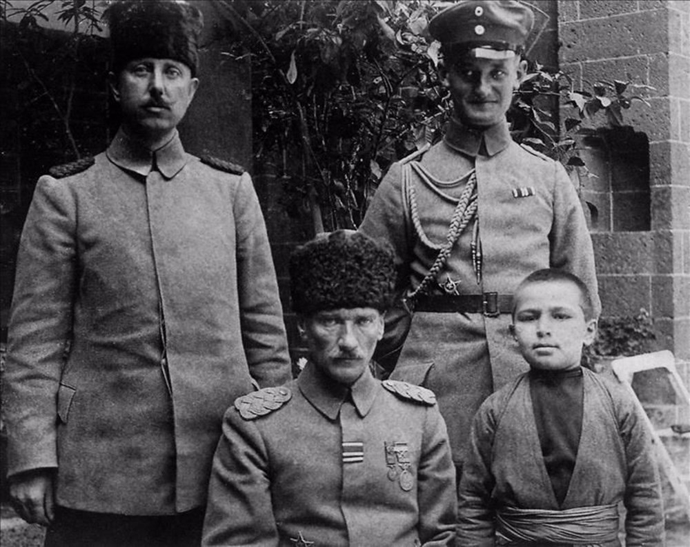 Cumhuriyetimizin 96.yılında Ulu Önder Atatürk'ün hiç bilinmeyen fotoğrafları... 34
