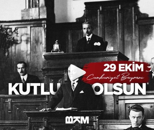 Ünlülerden 29 Ekim paylaşımları 1