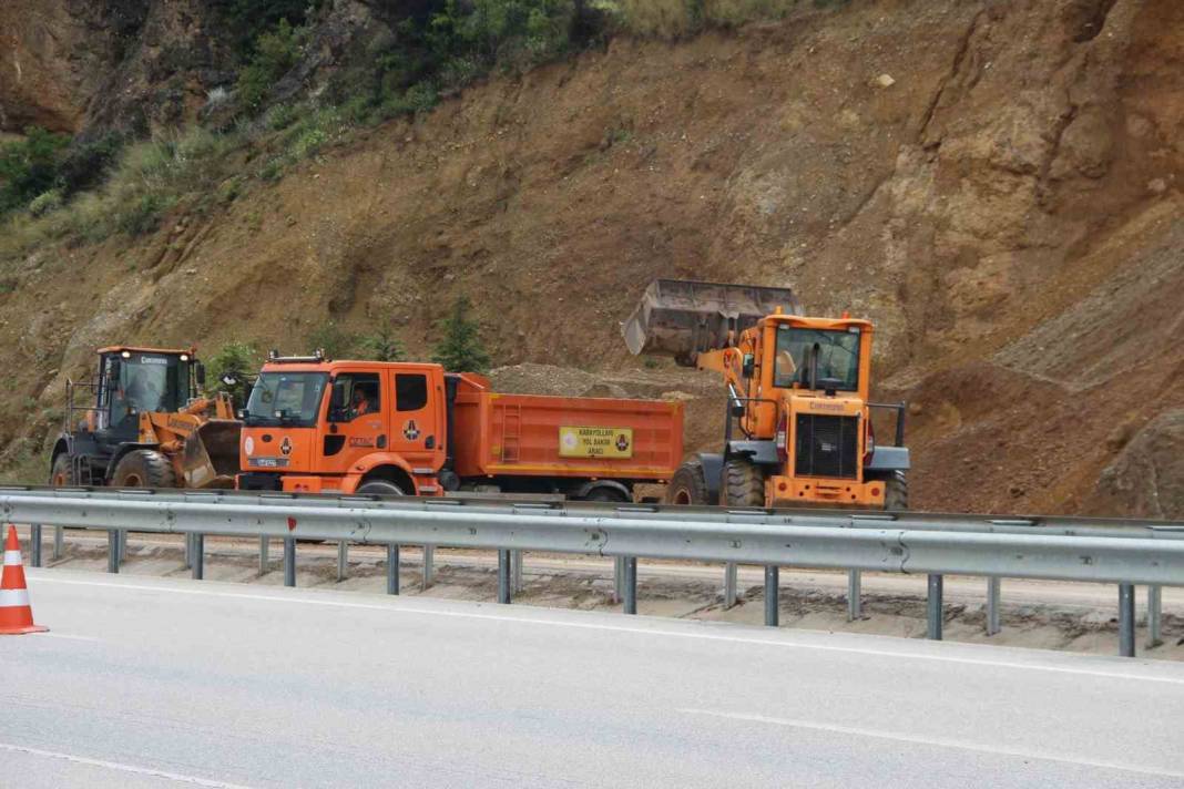 Heyelan felaketinin yaşandığı bölge dron ile görüntülendi, felaket gün yüzüne çıktı! 1