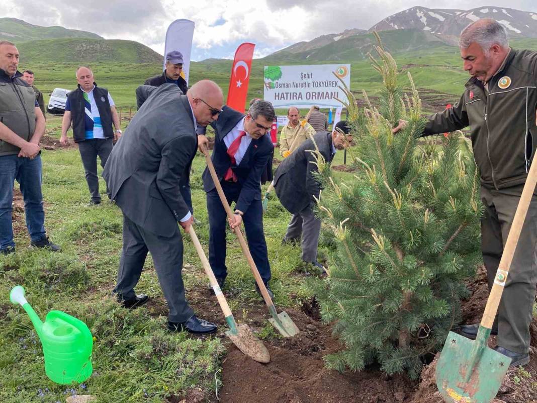 Toprağa düşen her şehit için! 2