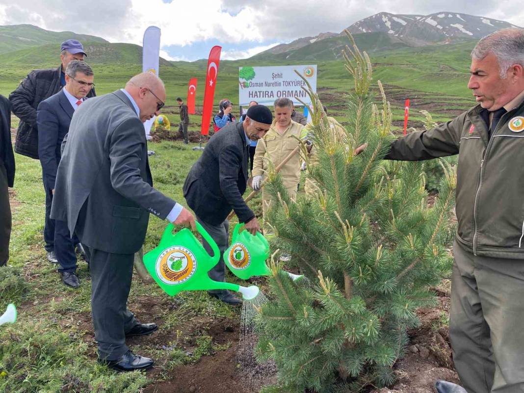 Toprağa düşen her şehit için! 3