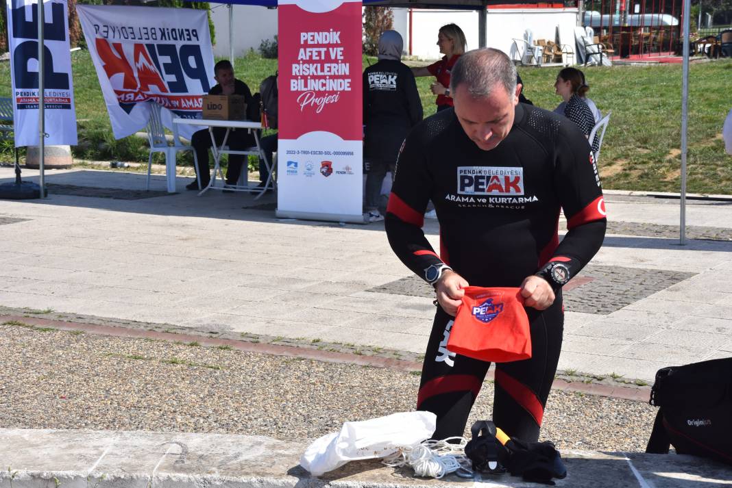 (PEAK) ekipleri "Pendik Afet ve Risklerin Bilincinde" Projesi kapsamında “deniz dibi temizliği” yaptı 3