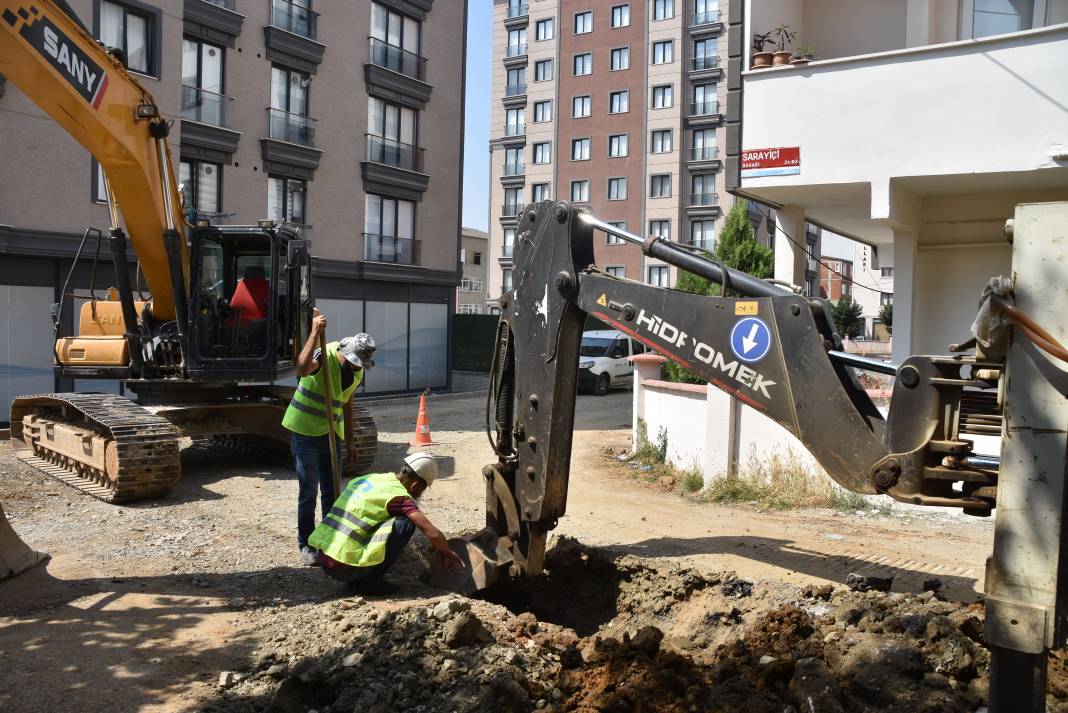 Pendik Belediyesi ekipleri ilçenin birçok noktasında alt ve üst yapı çalışmalarına devam ediyor 2