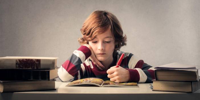 Çocuklara Ders Nasıl Sevdirilir! Çocukların Kolay Ve Severek Ders Yapabileceğine İnanması Zor Tüyolar