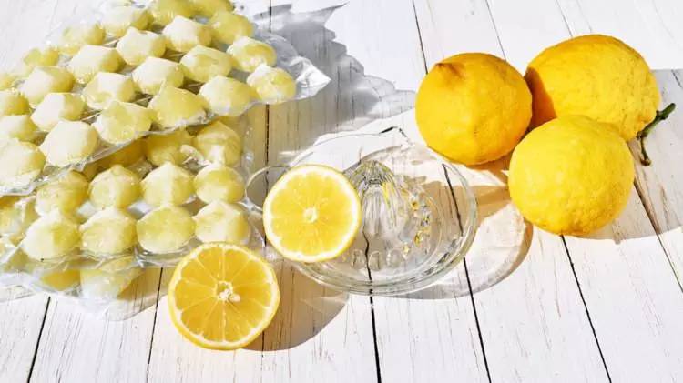 Çöpe atarken bir kez daha düşünün! Kansere karşı etkisi kanıtlandı! Donmuş limonun inanılmaz faydaları! 6