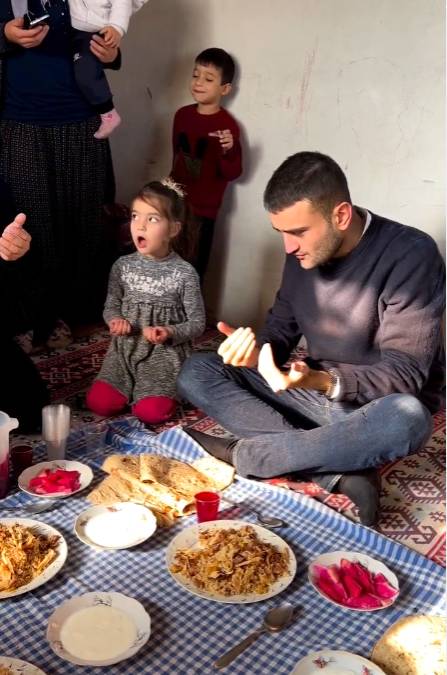 Babasının kendisini dolandırıldığını iddida etmişti! CZN Burak'ın babasında şok edecek sözler "Annesinin genlerini almış!" 2