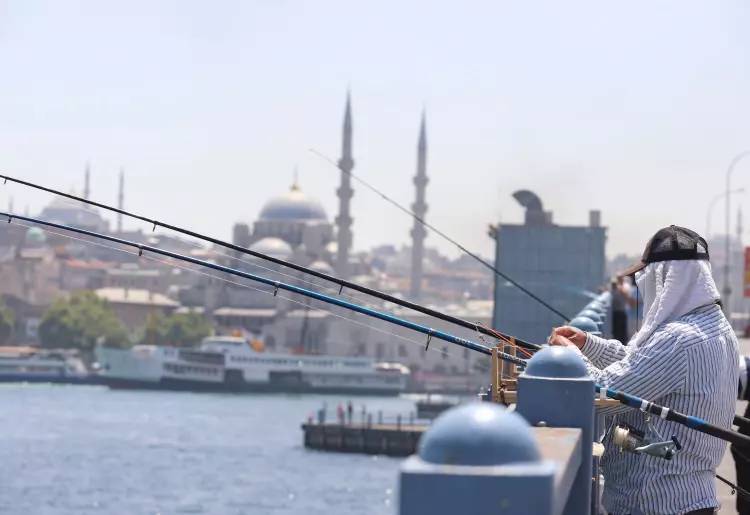 Kavurucu sıcaklar ne zaman bitecek? Meteoroloji'den resmi açıklama! İşte beklenen tarih 4