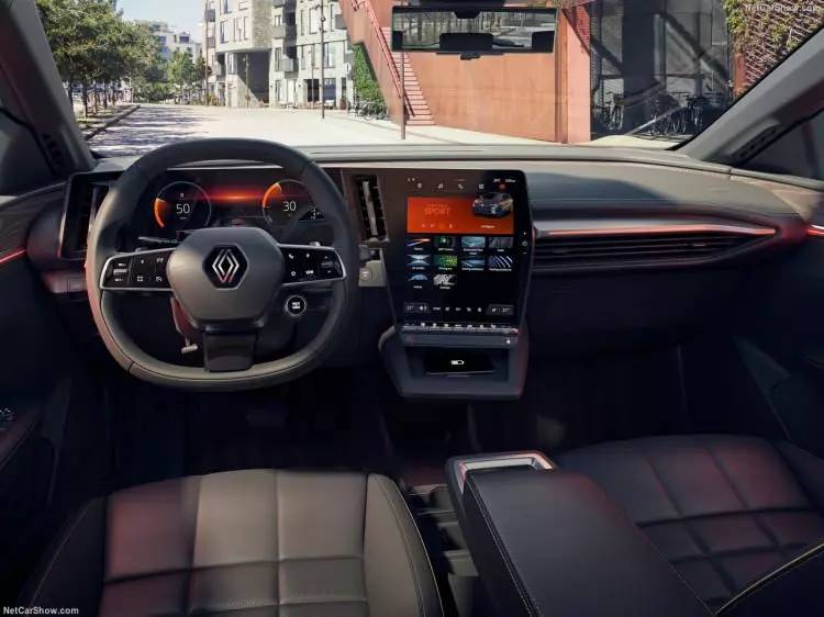 Yüzde yüz elektrikli yeni Megane Türkiye'de satışa sunuldu, İşte fiyatı 11