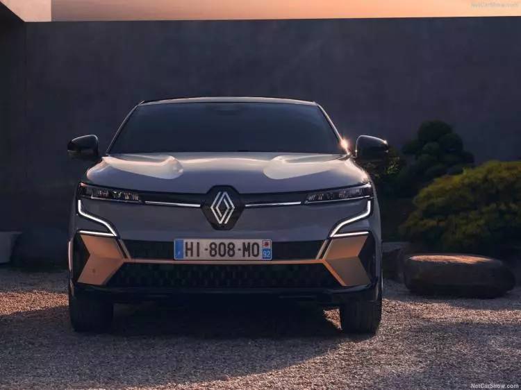 Yüzde yüz elektrikli yeni Megane Türkiye'de satışa sunuldu, İşte fiyatı 30