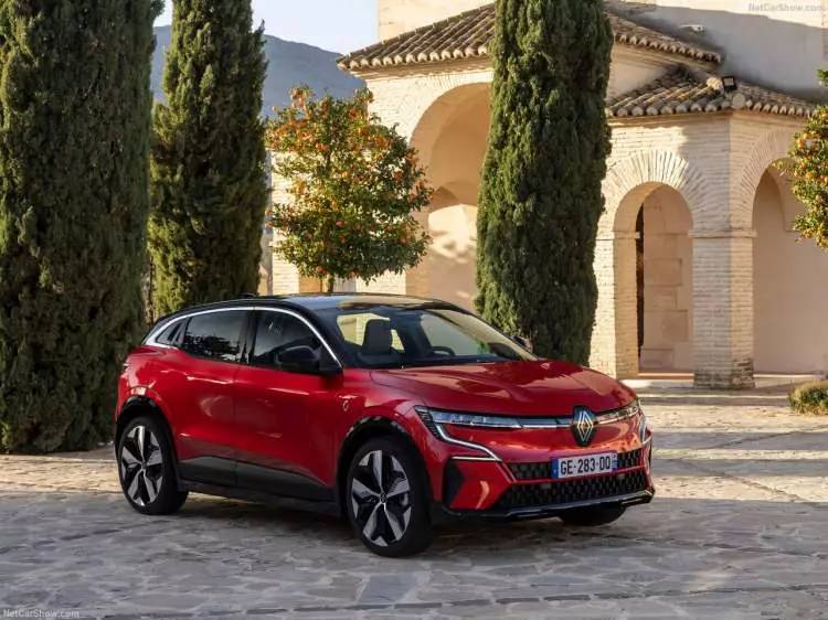 Yüzde yüz elektrikli yeni Megane Türkiye'de satışa sunuldu, İşte fiyatı 31