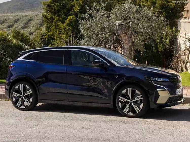 Yüzde yüz elektrikli yeni Megane Türkiye'de satışa sunuldu, İşte fiyatı 34