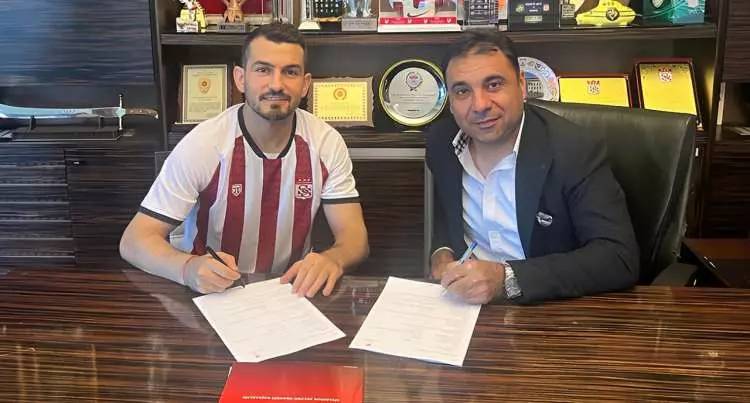 Süper Lig'de imzalar peş peşe atılıyor, İşte  şimdiye kadar biten transferler 11