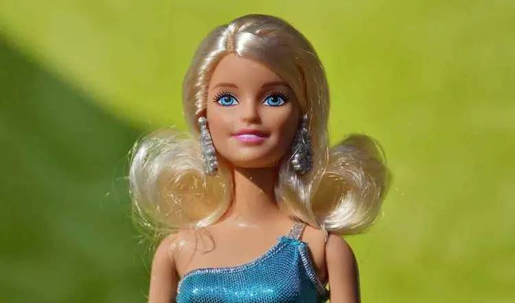 Sakın evinize sokmayın! Uzmanlar uyarıyor: Bebek yüzlü düşman" Barbie" 9