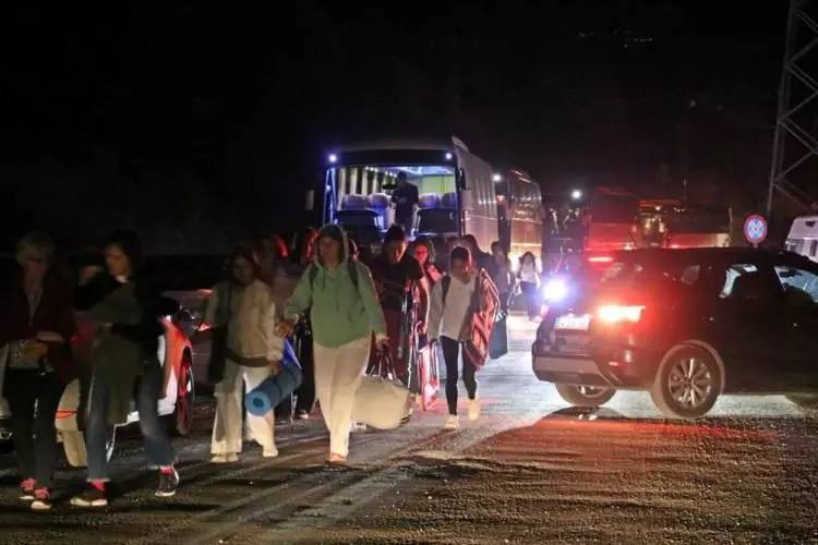 Gökyüzü tutkunları Yılın en etkileyici doğa olayı Meteor yağmurunu izlemek için sıraya girdiler 12