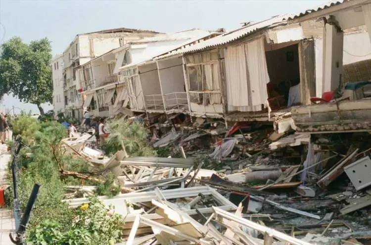 45 saniye sürmüştü! 17 Ağustos Gölcük depreminin üzerinden bugün 24 yıl geçti! 83