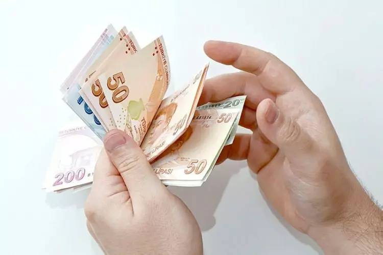 SGK yetkilisinden emeklileri sevindiren  açıklama: Emekli maaşları en az 4500 lira artacak 7