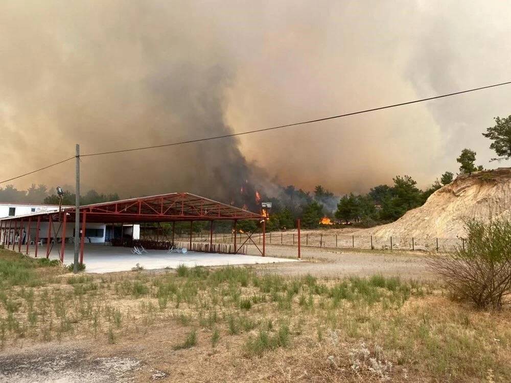 Çanakkale yangını giderek büyüyor, Bakanlık ve AFAD'dan üst üste kritik açıklamalar 17