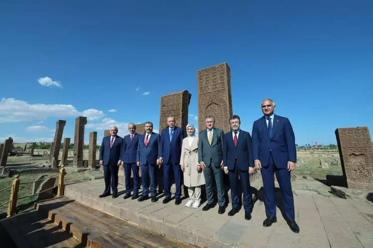 Başkan Erdoğan, Malazgirt, Ahlat'ta! Han Çadırından çok dikkat çeken resimler 11