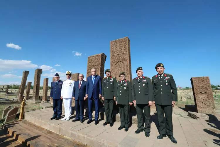 Başkan Erdoğan, Malazgirt, Ahlat'ta! Han Çadırından çok dikkat çeken resimler 2