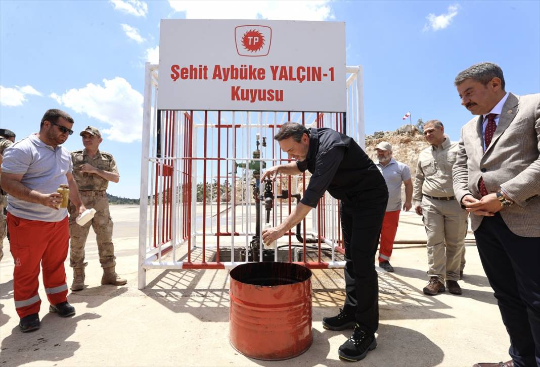 Bakan Bayraktar müjdeyi vererek o iller için tarih verdi! İlk petrol sondajını vuruyoruz 1