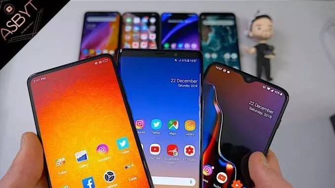 Gençler bu haberi bekliyordu! Vergisiz cep telefonu markaları ve özellikleri belli oldu 15