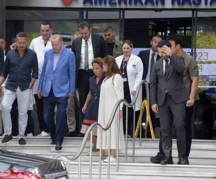 Başkan Erdoğan, Kaza geçiren Ali ve Vuslat Sabancı çiftini hastanede ziyaret etti 12