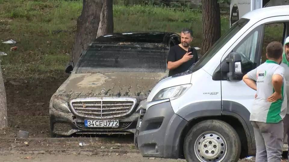 İstanbul ve Kırklareli'ni vuran aşırı yağmur felaketinin dehşet verici görüntüleri gün ağırınca gözler önüne serildi 17